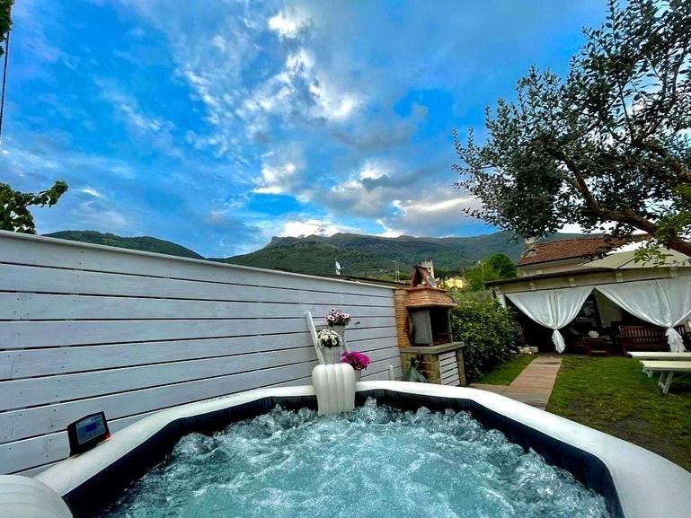 Casa Vittoria Villa Camaiore Exterior photo
